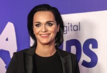 Слава (Анастасия Сланевская) удивила Евгения Петросяна ярким предложением в Instagram* slava anastasiya slanevskaya udivila evgeniya petrosyana yarkim predlozheniem v -news-blog-ru-174484403100-0