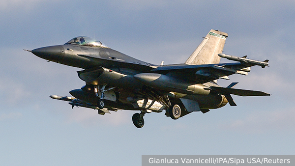 Военный эксперт рассказал о версиях гибели украинского летчика на F-16