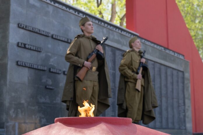 Владимир Путин инициировал проект Газпрома - Вечный огонь в Среднеуральске к 80-летию Победы-0