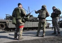 ВС РФ нанесли удар под Демидовкой - танк Abrams уничтожен, ВСУ в кольце vs rf nanesli udar pod demidovkoj tank unichtozhen vsu v kolcze-news-blog-ru-174470537700-0