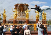 Александр Шувалов и Евгений Тишковец рассказывают о майской погоде в Москве aleksandr shuvalov i evgenij tishkovecz rasskazyvayut o majskoj pogode v moskve-news-blog-ru-174766150400-0