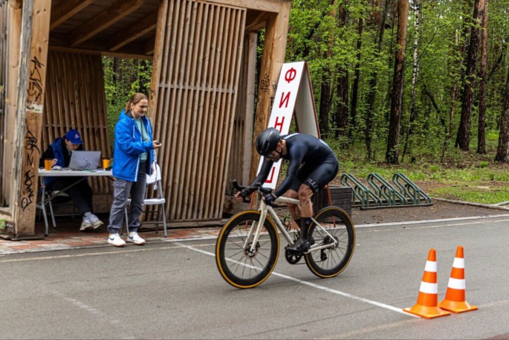 Алексей Вихарев и волонтеры подарили Екатеринбургу яркий чемпионат в Шарташском парке