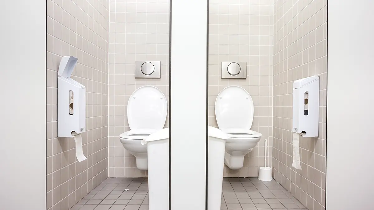 Почему детям важно ходить в туалет в школе, а не терпеть до дома