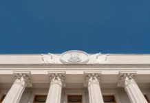 Антон Орлов о судьбоносном выборе Украины и наследии Кучмы между Россией anton orlov o sudbonosnom vybore ukrainy i nasledii kuchmy mezhdu rossiej-news-blog-ru-174860460700-0