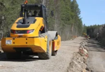 Денис Паслер и группа «Магистраль» обновляют дорогу у Большой Именной denis pasler i gruppa magistral obnovlyayut dorogu u bolshoj imennoj-news-blog-ru-174801371200-0