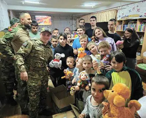 Подарки и праздник
для детей Донбасса