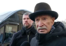 Иван Краско сохраняет несокрушимый дух и любовь к сцене в 92 года ivan krasko sohranyaet nesokrushimyj duh i lyubov k sczene v 92 goda-news-blog-ru-174789246300-0