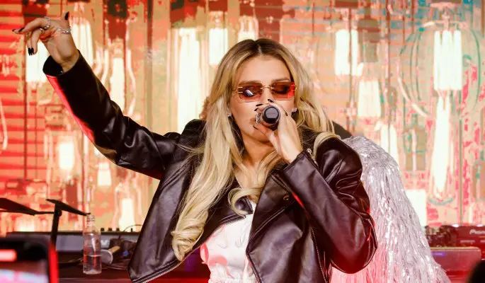 Чеботина рассекретила реальное окружение Киркорова