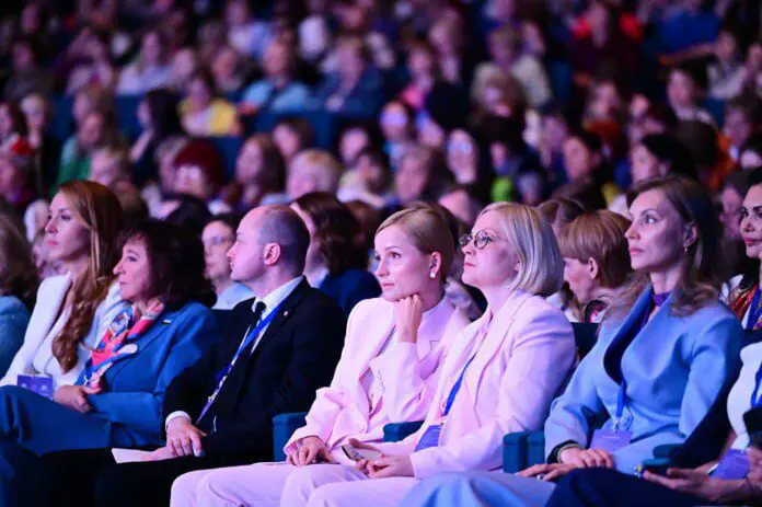 Международный женский форум в Екатеринбурге обсудит будущее демографии-0