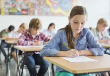 Сергей Леонов и Михаил Берулава выступили за программу ЗОЖ для школьников в Госдуме sergej leonov i mihail berulava vystupili za programmu zozh dlya shkolnikov v gosdume-news-blog-ru-174860166400-0