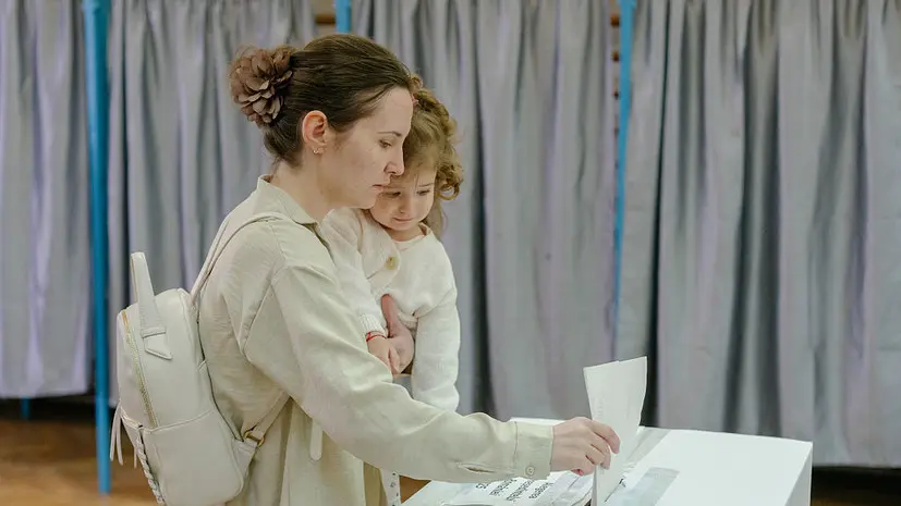 Посол Липаев: Запад вмешался в выборы президента Румынии