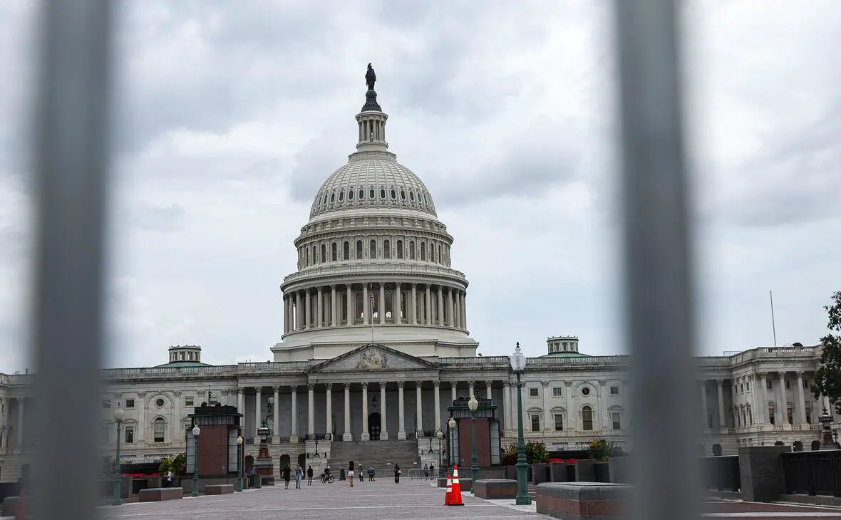 Капитолий, где находится конгресс США (Valerie Plesch / dpa)