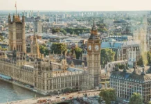 Джон Хили от имени Британии бросает вызов Москве в условиях военной напряженности dzhon hili ot imeni britanii brosaet vyzov moskve v usloviyah voennoj napryazhennosti-news-blog-ru-174877685800-0