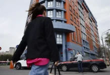 Максим Орешков и Денис Чанышев арестованы в Москве, что вызвало резонанс у Читай-города и Wildberries maksim oreshkov i denis chanyshev arestovany v moskve chto vyzvalo rezonans u chitajgoroda i -news-blog-ru-0