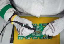 minczifry i sber obsuzhdayut novye perspektivy razvitiya otechestvennoj elektroniki-news-blog-ru-0