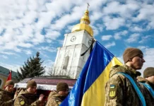 Владимир Мединский и Рустем Умеров обсуждают интригу обмена 6000 тел vladimir medinskij i rustem umerov obsuzhdayut intrigu obmena 6000 tel-news-blog-ru-0