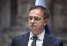 Владимир Мединский о напряжённом обмене детьми между Россией и Украиной vladimir medinskij o napryazhyonnom obmene detmi mezhdu rossiej i ukrainoj-news-blog-ru-174887740100-0