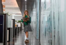 belyj dom pod rukovodstvom mihaila mishustina uskoryaet czifrovizacziyu del fns i rosreestra-news-blog-ru-0