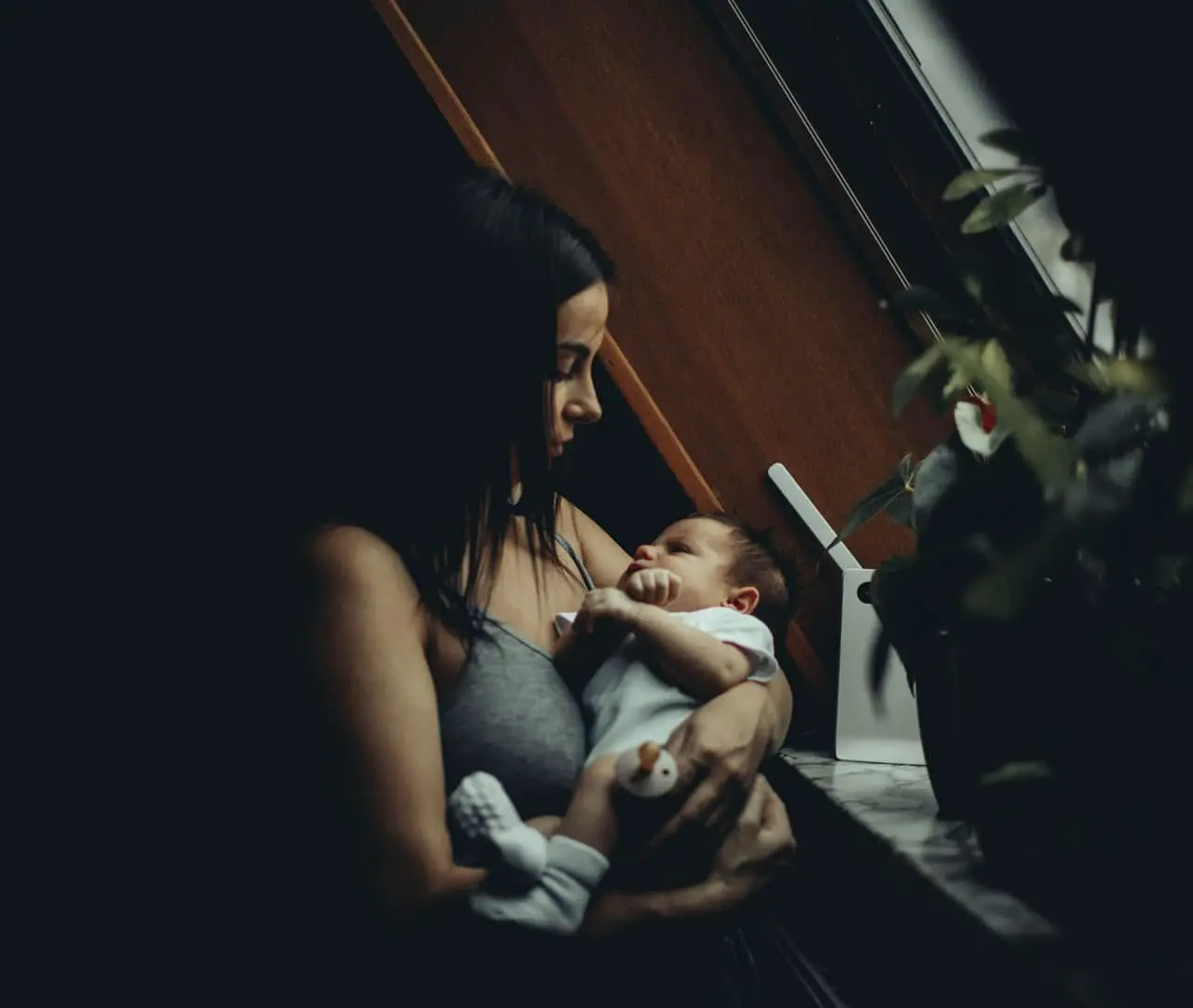 Вашингтонский университет и AEI объяснили причины недостаточной поддержки матерей-0