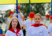 Детская дирекция и движение Первых представляют летние открытия в лагере «Салют» detskaya direkcziya i dvizhenie pervyh predstavlyayut letnie otkrytiya v lagere salyut-news-blog-ru-0