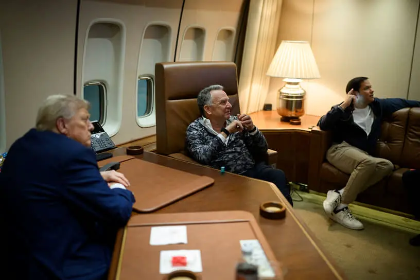 Слева направо: президент США Дональд Трамп, спецпосланник Стив Уиткофф, госсекретарь Марко Рубио