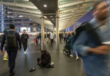 Чжао Дянь из Китая выбрал свободу и уличную жизнь между Нью-Йорком и Лондоном chzhao dyan iz kitaya vybral svobodu i ulichnuyu zhizn mezhdu nyujorkom i londonom-news-blog-ru-0