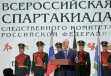 Денис Паслер и Александр Клаус на старте финала Спартакиады Следственного комитета в УрФУ denis pasler i aleksandr klaus na starte finala spartakiady sledstvennogo komiteta v urfu-news-blog-ru-0