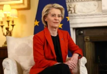 Дмитрий Песков исключает роль России в инциденте с самолетом Урсулы фон дер Ляйен dmitrij peskov isklyuchaet rol rossii v inczidente s samoletom ursuly fon der lyajen-news-blog-ru-0