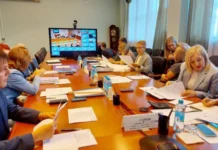 Формирование бюджета Свердловской области при поддержке Дениса Паслера и Александра Старкова formirovanie byudzheta sverdlovskoj oblasti pri podderzhke denisa paslera i aleksandra starkova-news-blog-ru-0