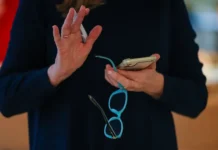 Роскомнадзор, МАХ и слухи о запрете вторых смартфонов в России roskomnadzor mah i sluhi o zaprete vtoryh smartfonov v rossii-news-blog-ru-0