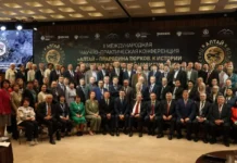 Рустам Ганиев УрФУ делится знаниями о тюркских истоках в Горно-Алтайске rustam ganiev urfu delitsya znaniyami o tyurkskih istokah v gornoaltajske-news-blog-ru-0