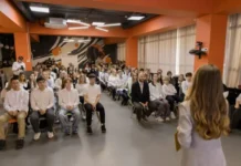 ЕВРАЗ и Алексей Бурдилов открывают в Нижнем Тагиле сезон молодежных инициатив evraz i aleksej burdilov otkryvayut v nizhnem tagile sezon molodezhnyh inicziativ-news-blog-ru-0