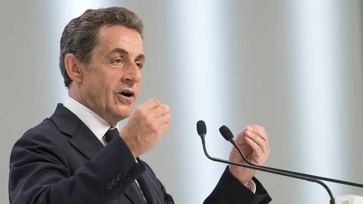 Le Figaro: Макрон тайно встретился с Саркози перед его заключением в тюрьму