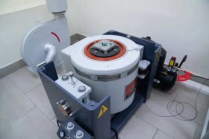 МФТИ открыл инновационную лабораторию тестирования наноспутников CubeSat-0