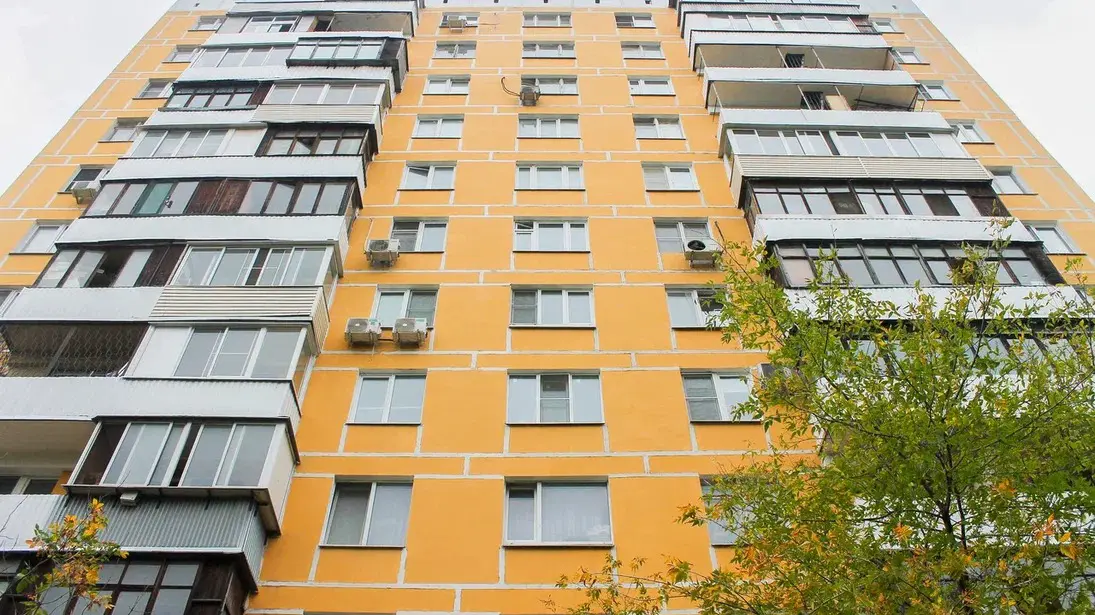 В жилом доме в Новогирееве в 2025 году заменили все лифтовое оборудование