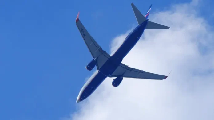 sk rossii podtverzhdaet blagopoluchnyj ishod rejsa azerbajdzhanskih avialinij pri uspeshnoj posadke v pulkovo-news-blog-ru-0