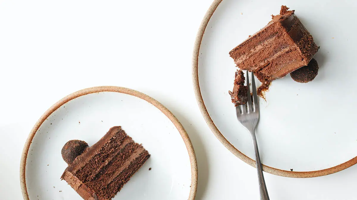 Женщина в США подала на развод спустя 25 лет брака из-за куска торта