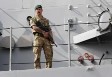 Вице-адмирал Кулаков проходит через Ла-Манш под сопровождением ВМС Великобритании и НАТО viczeadmiral kulakov prohodit cherez lamansh pod soprovozhdeniem vms velikobritanii i nato-news-blog-ru-0