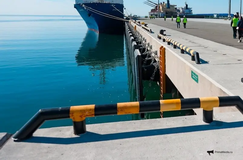 Судно в порту "Суходол" Илья Аверьянов, ИА PrimaMedia