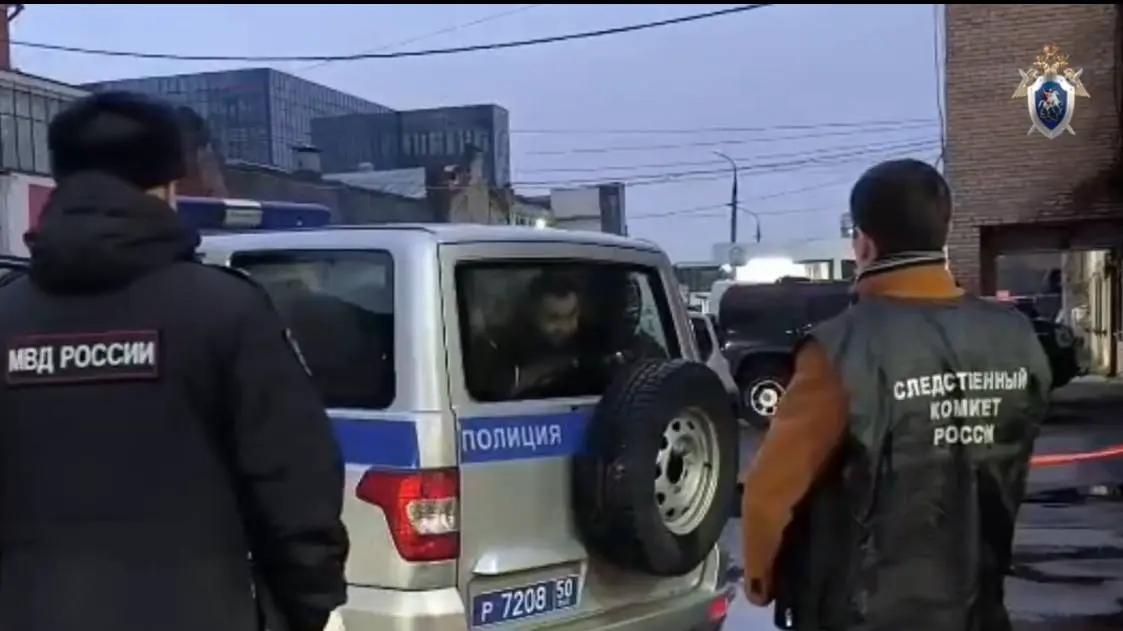 Силовики провели рейд по выявлению мигрантов на складе в Подмосковье