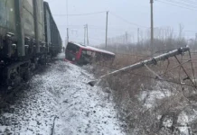 В Хабаровске обсуждают автобус, поезд и судьбу мигранта из Киргизии v habarovske obsuzhdayut avtobus poezd i sudbu migranta iz kirgizii-news-blog-ru-0