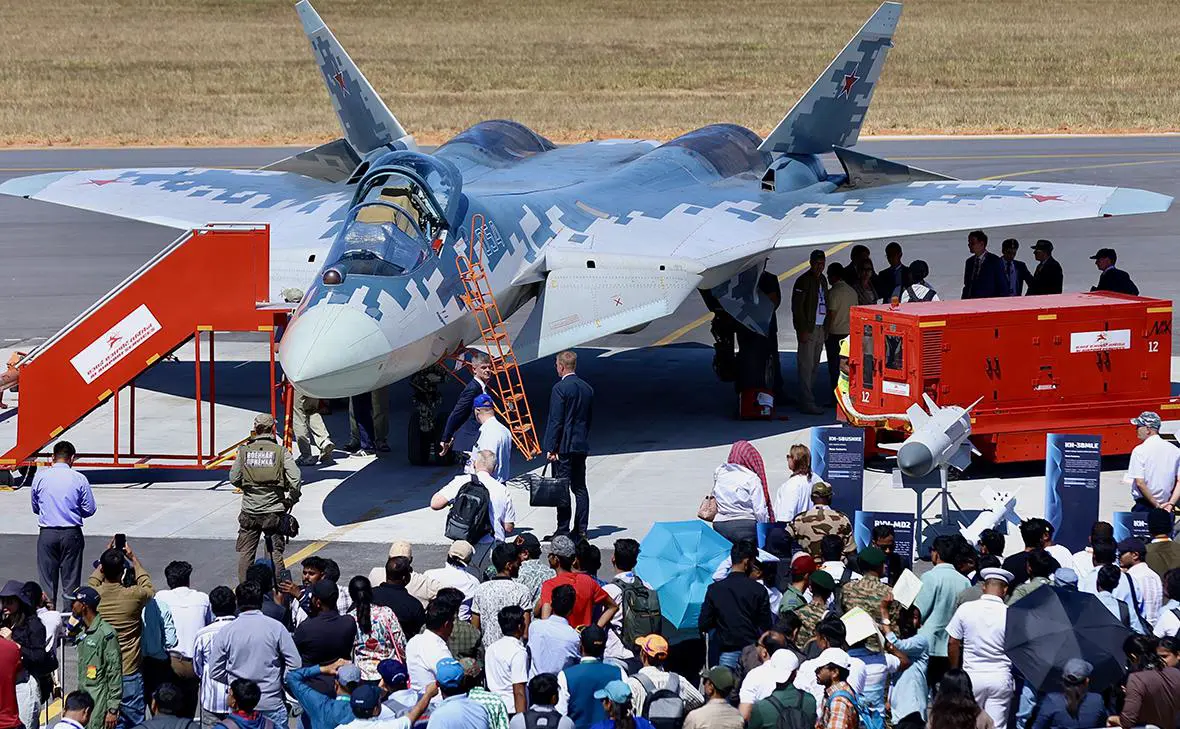Российский многоцелевой истребитель пятого поколения Су-57 на международной аэрокосмической выставке Aero India 2025 (Jagadeesh Nv / EPA / ТАСС)