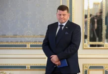 Залужный предложил альтернативу Зеленскому в разгар кризиса Украины zaluzhnyj predlozhil alternativu zelenskomu v razgar krizisa ukrainy-news-blog-ru-0