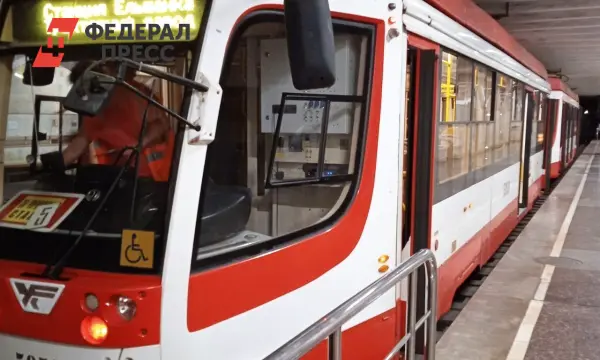 Челябинск принимает инновационный метротрам и испытывает новые вагоны-0