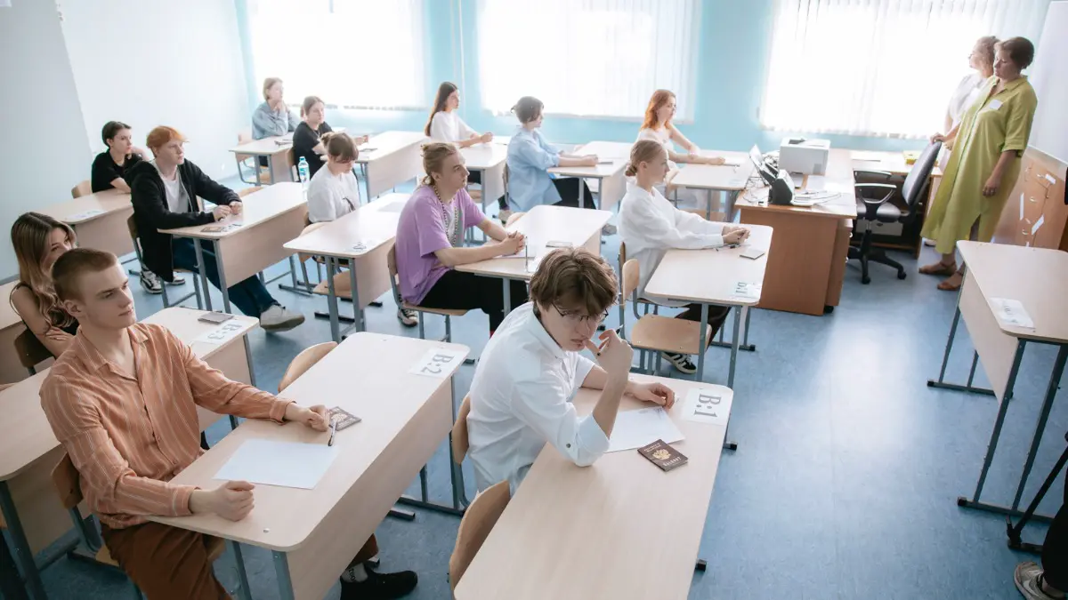 Столичные одиннадцатиклассники написали контрольные работы в форме ЕГЭ