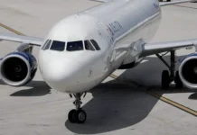 Самолет Delta Air Lines успешно приземлился в Де-Мойне после бурախ samolet uspeshno prizemlilsya v demojne posle bur-news-blog-ru-0