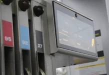 Сергей Аксенов объяснил трудности Крыма с бензином и загадку цен на АЗС sergej aksenov obyasnil trudnosti kryma s benzinom i zagadku czen na azs-news-blog-ru-0