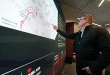 В Челябинске Алексей Текслер и Алексей Лошкин раскрыли тайны музея СВО v chelyabinske aleksej teksler i aleksej loshkin raskryli tajny muzeya svo-news-blog-ru-0