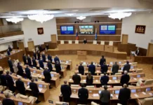 В центре финансовых манёвров бюджета Свердловской области 2026 Денис Паслер и Людмила Бабушкина v czentre finansovyh manyovrov byudzheta sverdlovskoj oblasti 2026 denis pasler i lyudmila babushkina-news-blog-ru-0