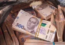 Верховная рада переживает антикоррупционный шторм с участием Зеленского и Трампа verhovnaya rada perezhivaet antikorrupczionnyj shtorm s uchastiem zelenskogo i trampa-news-blog-ru-0